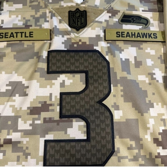 Russell Wilson Seattle Seahawks Womens Nike Salute To Service Camo Jersey XL NWT - Picture 4 of 5